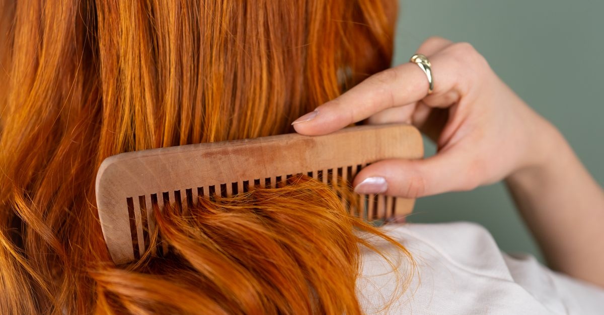 Capelli elettrici? 10 rimedi semplici per domarli subito (senza stress)
