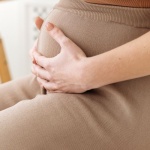 Gambe Gonfie in Gravidanza: Rimedi Naturali e Consigli Pratici per Sentirti Leggera Ogni Giorno