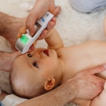 Prime visite e controlli del neonato: guida semplice per genitori tranquilli
