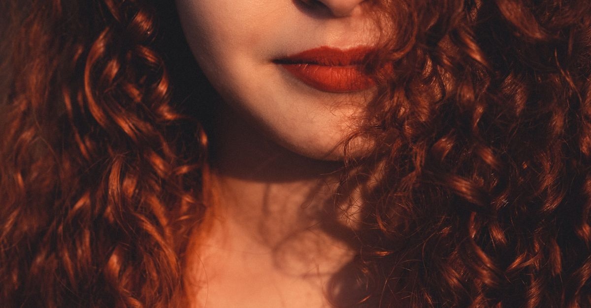 Ricci Perfetti: la Guida alla Crema che Definisce e Domina il Crespo