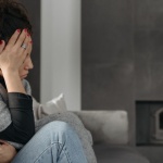 Quando la Maternità Sfinisce: I Segnali del Burnout Materno da Non Ignorare